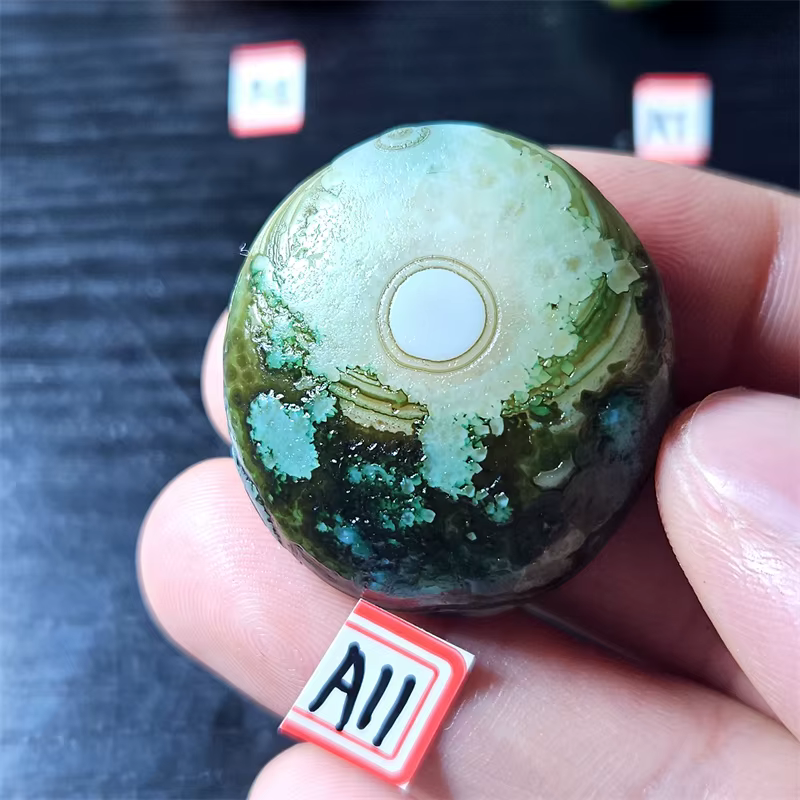 Alxa Energy Agate Natural Crystal Healing Witchcraft supplies mineral specimen collection for Halloween decoration gifts