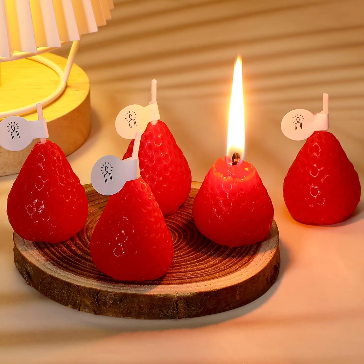 Set of 12 Strawberry Shaped Scented Candle Wedding Gift Mini Fruit Soy Wax Decorative Candle for Birthday Bath Spa Aesthetic Par