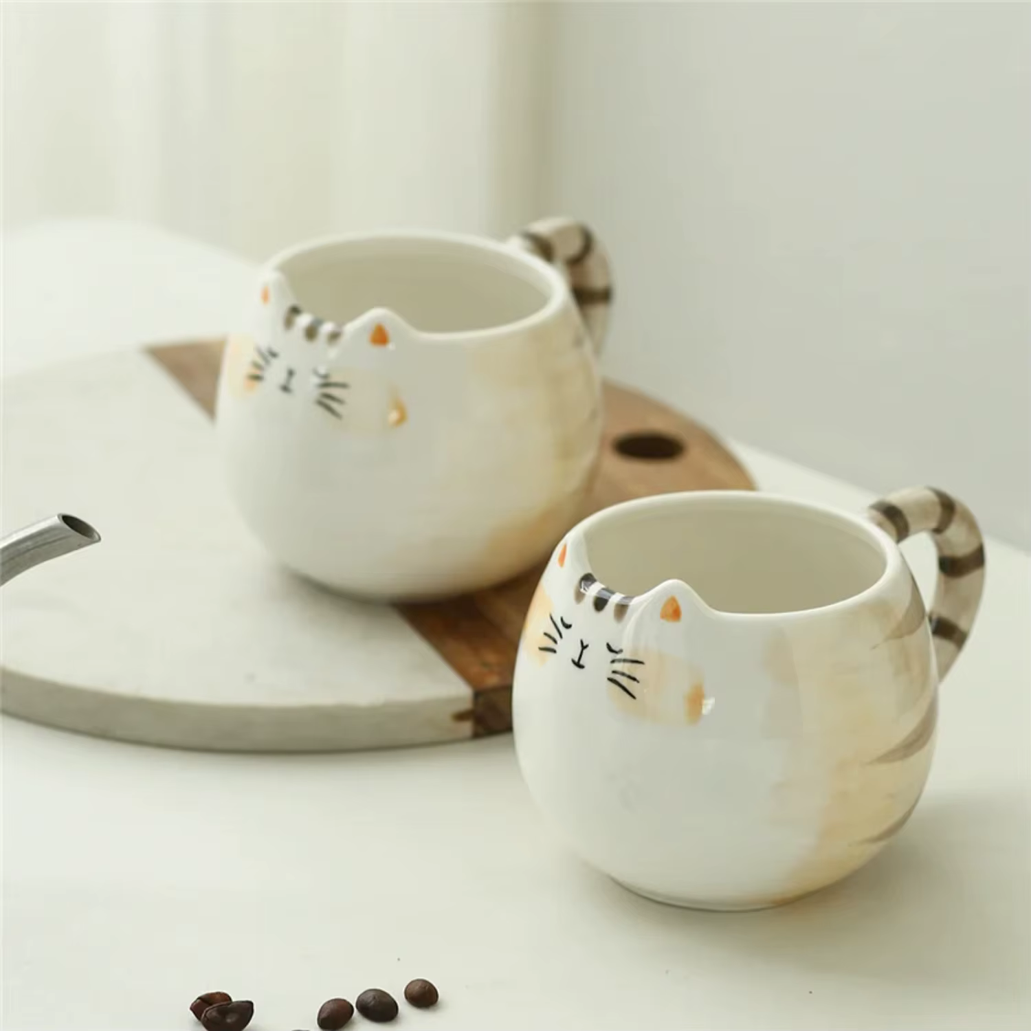 Cute cat shaped ceramic cup, 380ml/13oz capacity, ideal for milk, coffee, and water drinking enjoyment