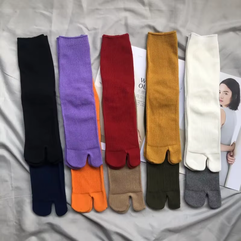 High Quality Combed Cotton Split Toe Socks Unisex Simple Comfortable Two-Toed Socks Japanese Harajuku Men Women's Tabi Socks
