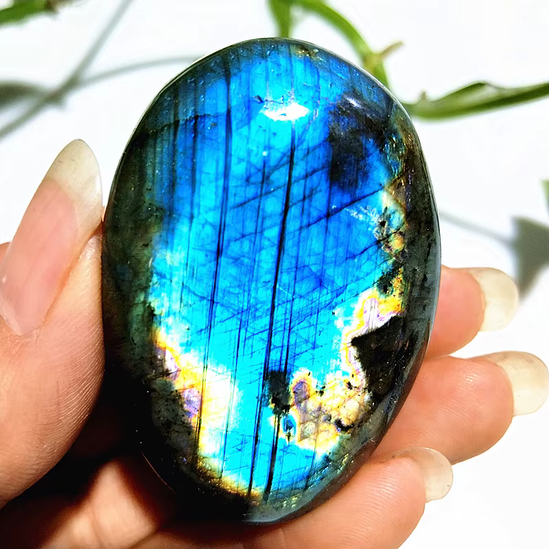 Natural Labradorite Light Crystal Palm Stone feng Shui Room Decor Witchcraft Meditation Healing Spiritual Reiki Energy Healing