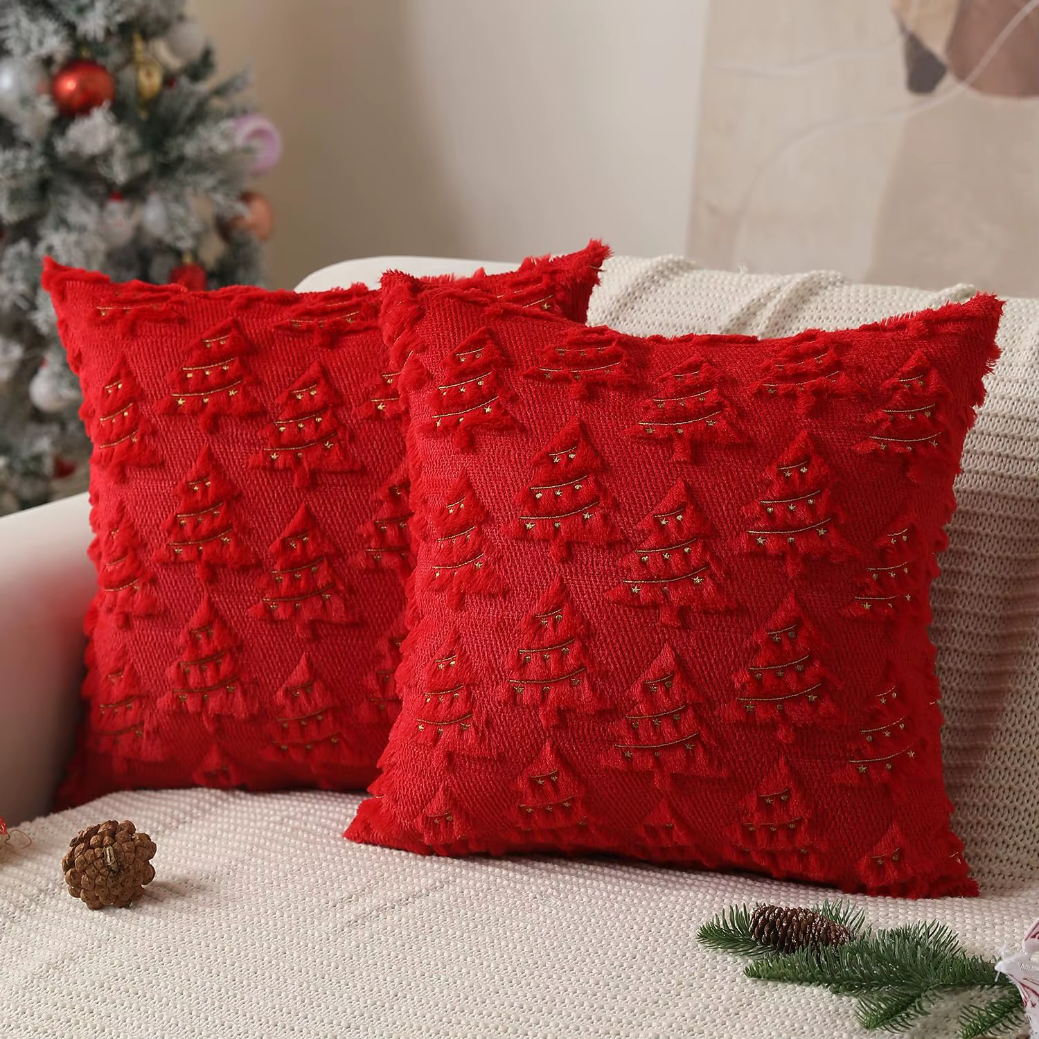 Red Christmas Decorative Pillow Covers 18x18 Inch Soft Plush Faux Fur Jacquard Throw Pillows Pillowcases for Couch Sofa Holiday