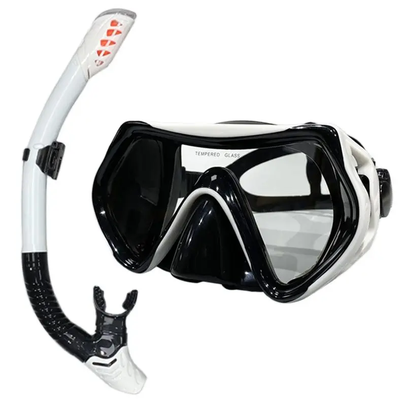 1526198White black