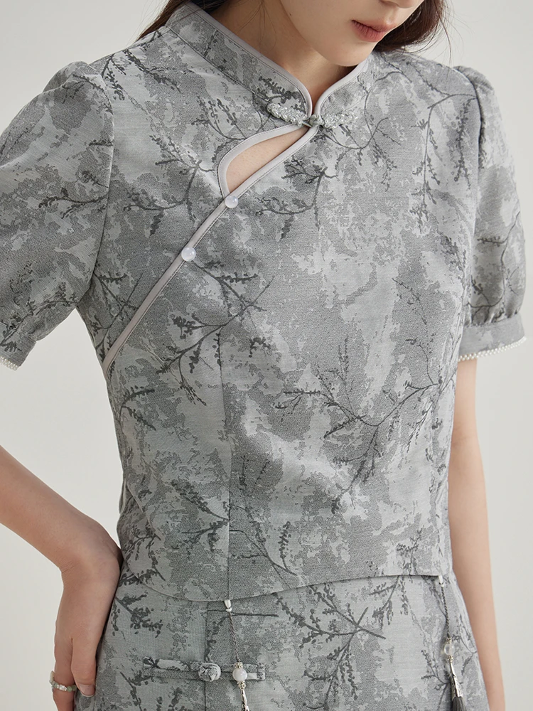 24DS82676 top
