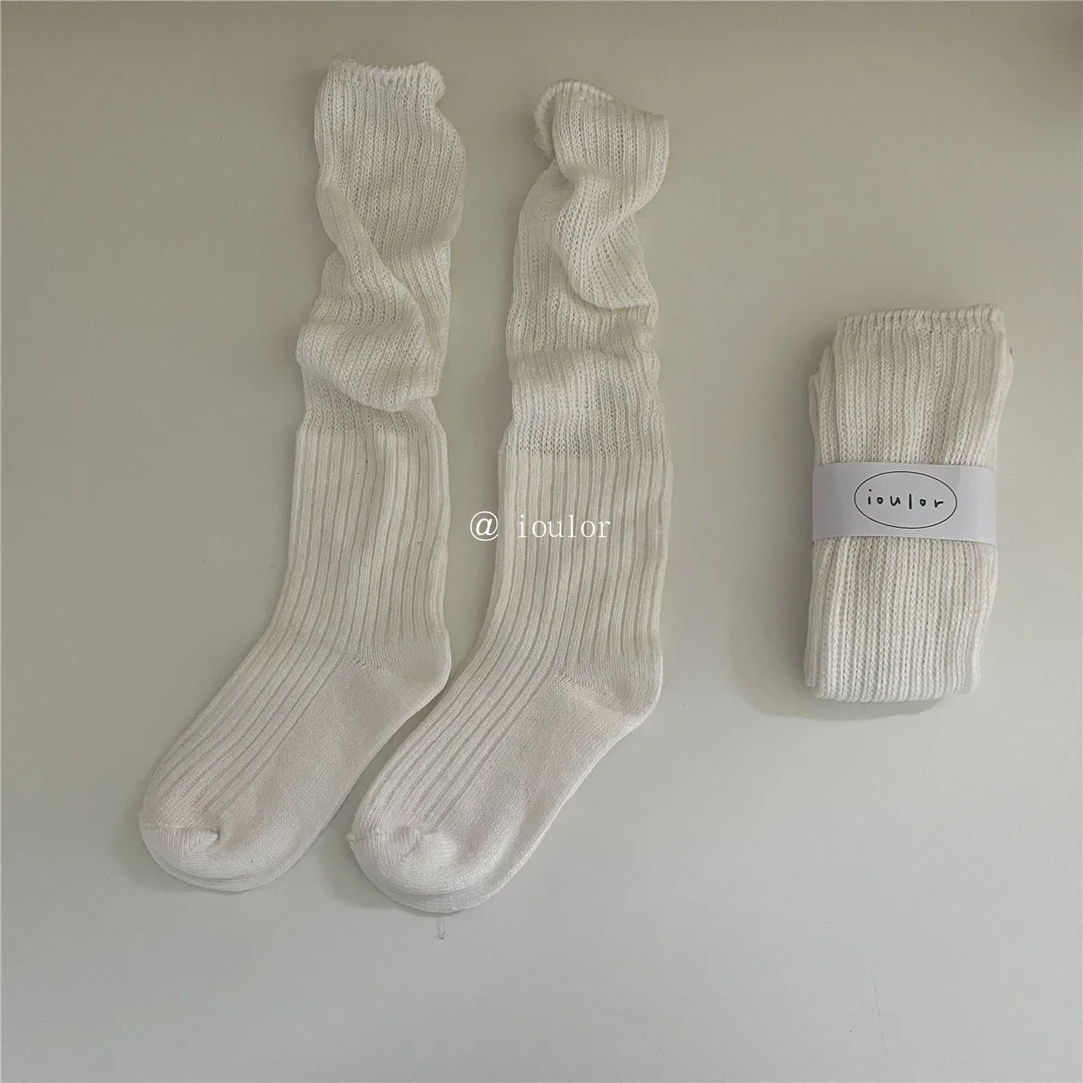 1Pair White