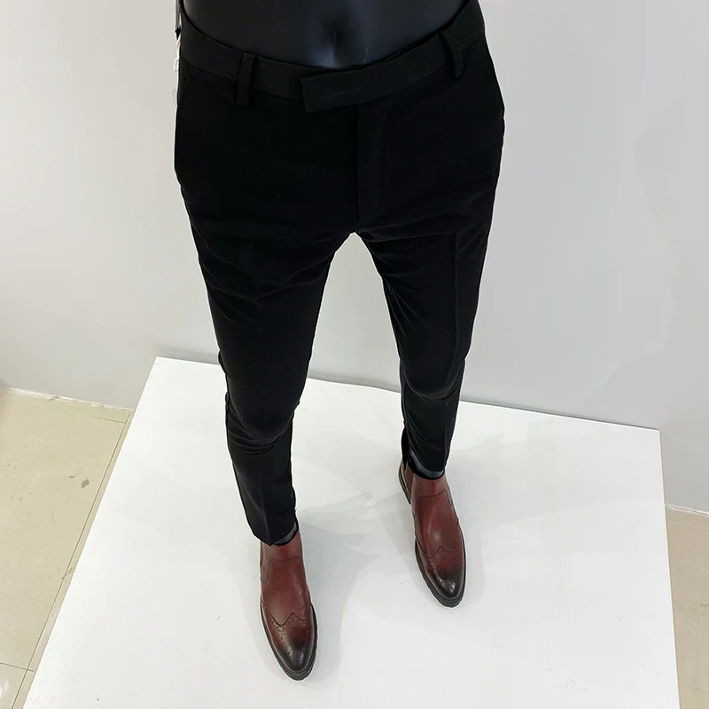 Black 02