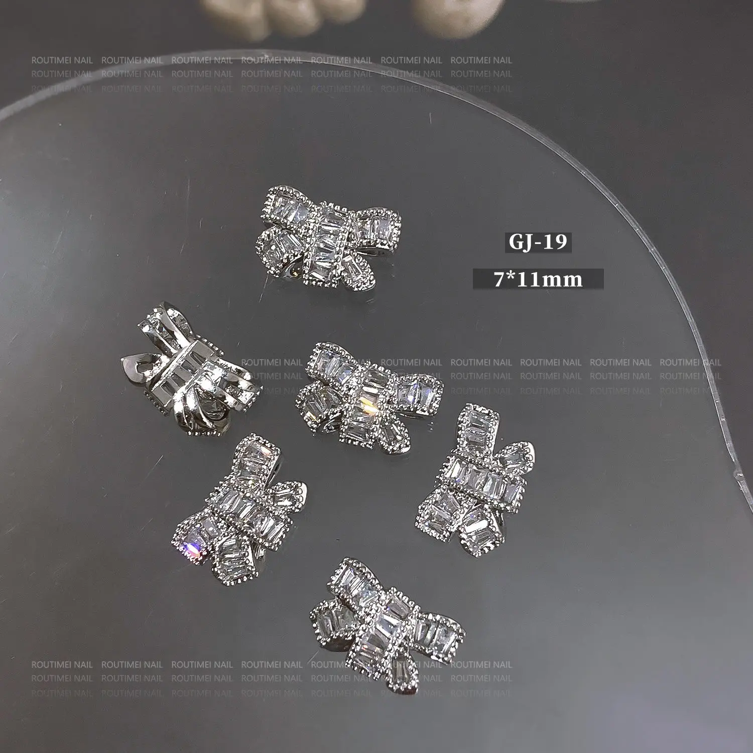 New Nail Art Zircon Bow Chain Pendant Nail Jewelry Silver Series Manicure Butterfly Bow Decoration Diamond Nail Tools