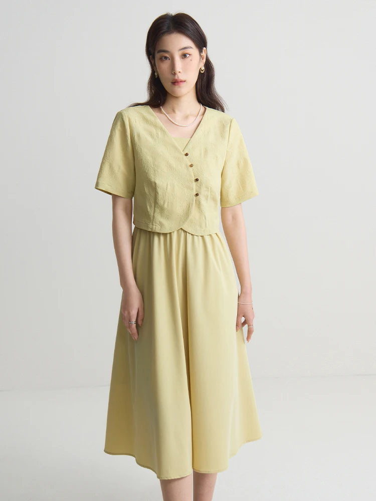 24DS82226 suit