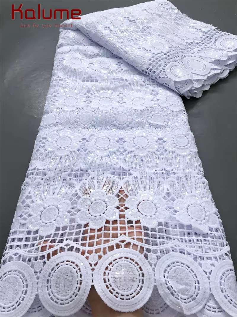 11White Lace