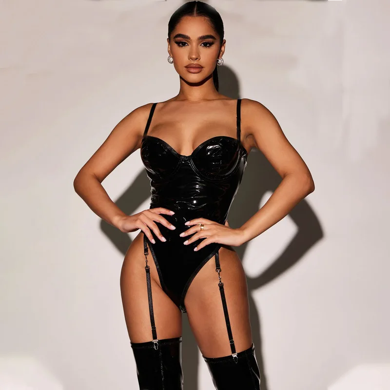 Toucheart Sexy Sexy Lingerie For Women Patent Leather Suspender Bodysuit Solid Color Plunge Garter Belt Sexy Underwear Suit New