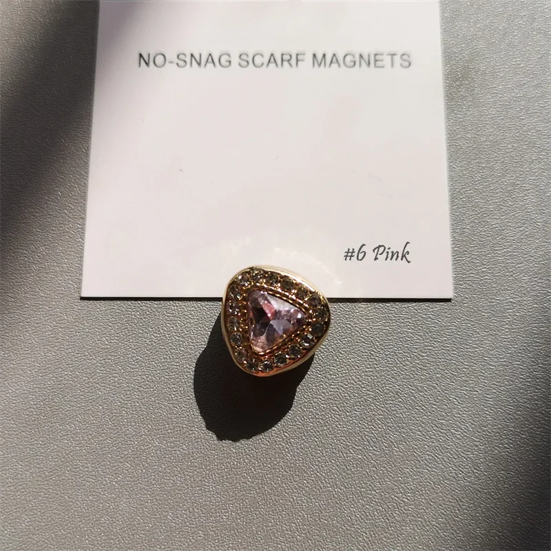 Fashion Safe Hijab Clips Crystal Magnet Brooches No Hole Pins Scarf Buckle Corsage Luxulry Jewelry Gifts for Women Accessories