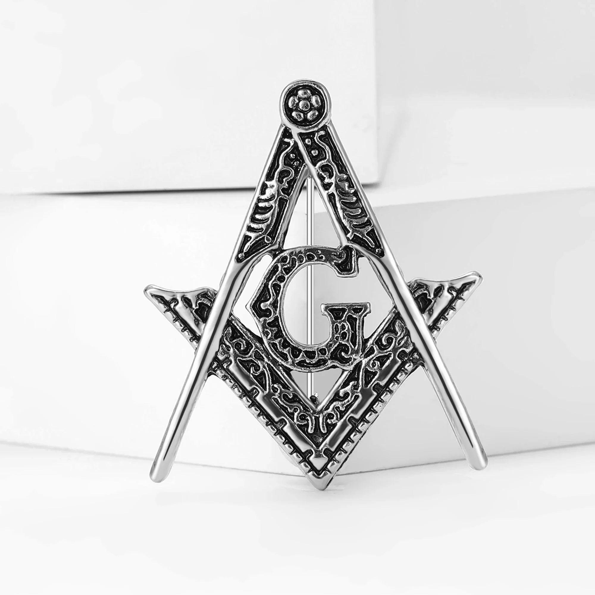 Fashion Enamel Masonic Badge Brooch for Women Unisex Religious Lettering Pin Event Party Backpack Decoration Clothes Accessories