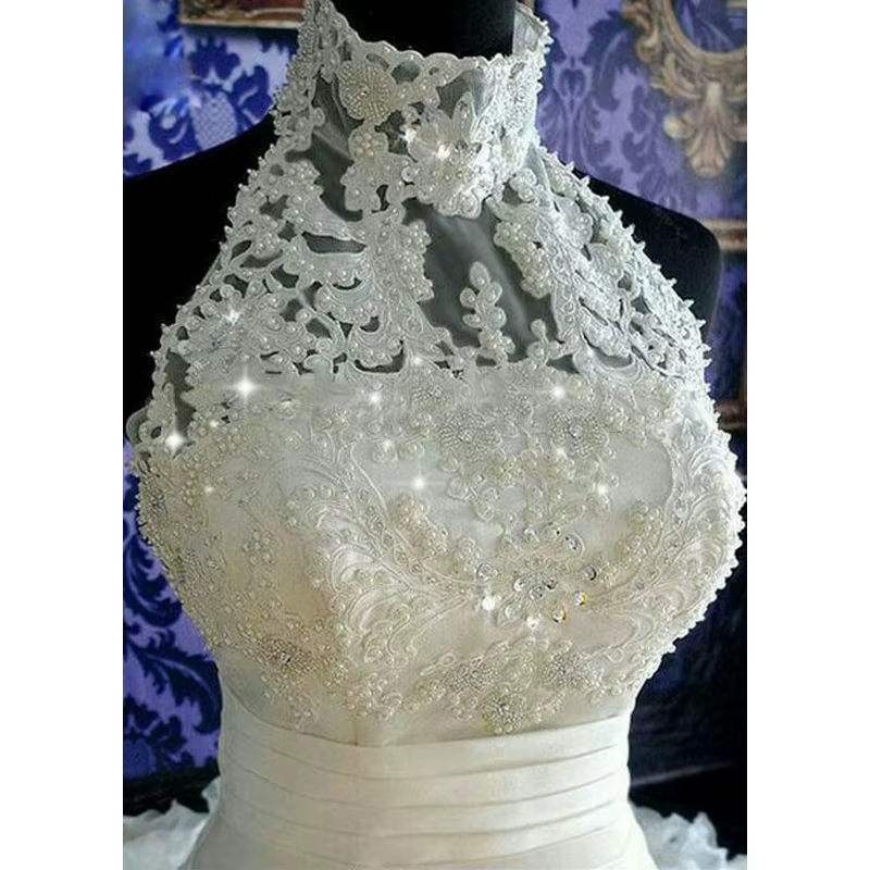 Gorgeous Ball Gown Wedding Dresses High Quality Organza with Tulle Bridal gowns Halter Sparking Beads Sequins Crystal