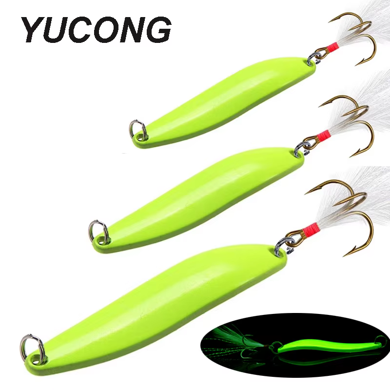 YUCONG 1PCS Luminous Metal Spoon 5-7-10-13g Spinnerbait Fishing Lure Glow Sequin Bait With Feather Treble Hook leurre Pesca Isca