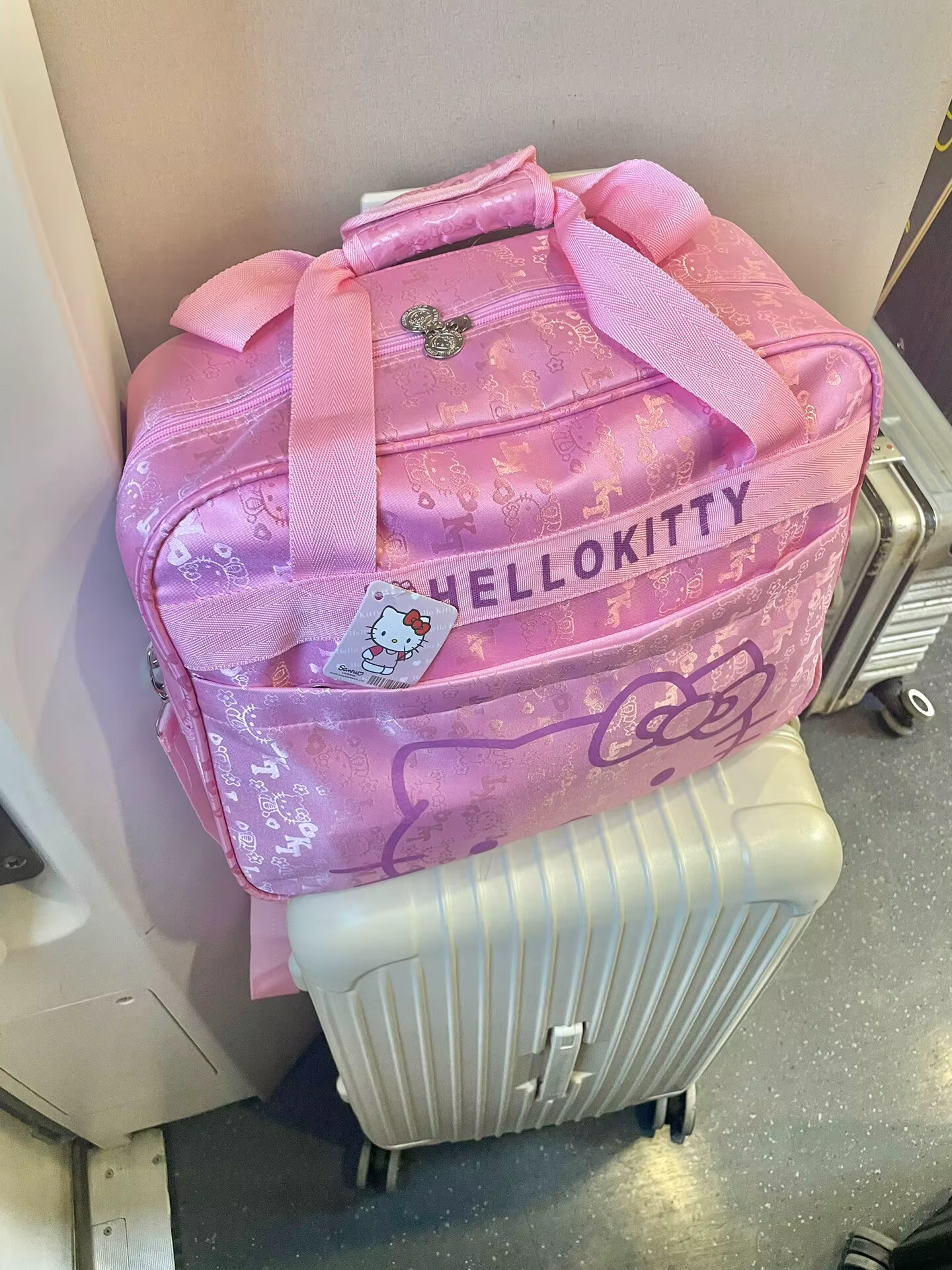 Sanrio Hello Kitty Travel Bags Large Capacity Kawaii Messenger Luggage Bag For Women Aeroplane Travel Backpack Shoulder Bag
