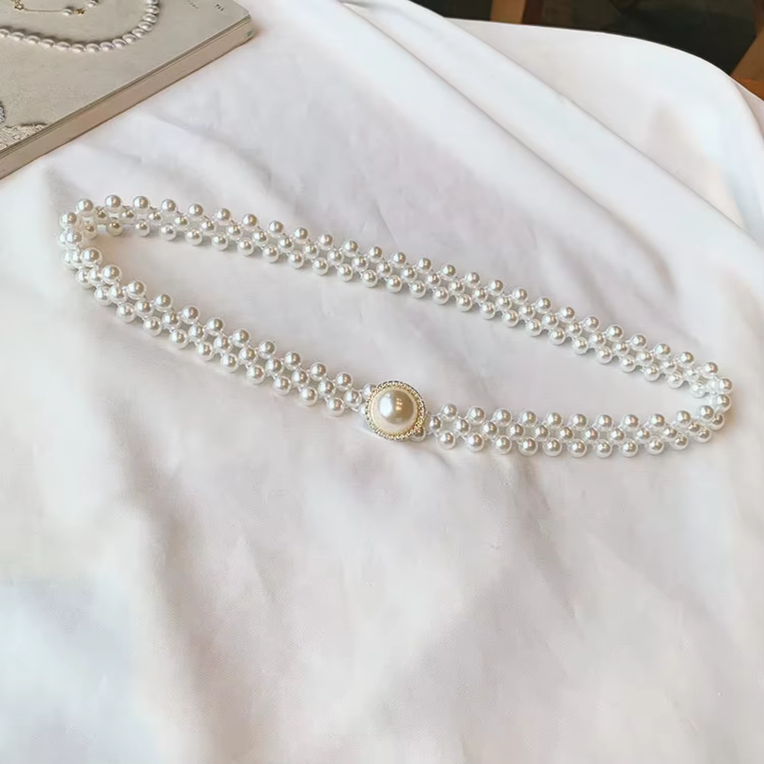 Large size pearly waist chain for women, Diamond decorated elastic belt, all-match skirt, fashion casual luxury