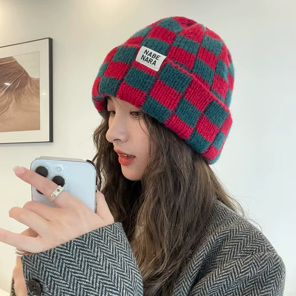 Fashion Plaid Knitted Beanies for Women Winter Pullover Hat Red Green Color Checkerboard Skull Hat Street Casual Beanie Gorras
