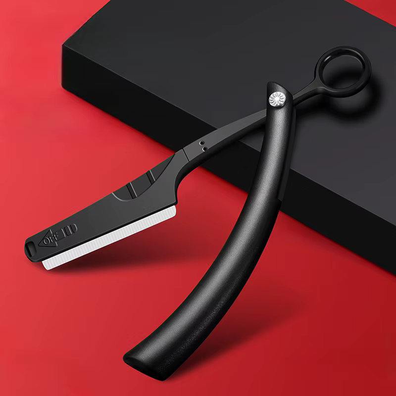 Manual razors for men are good with stainless steel sharp old-fashioned shavers, haircuts and eyebrow shavers