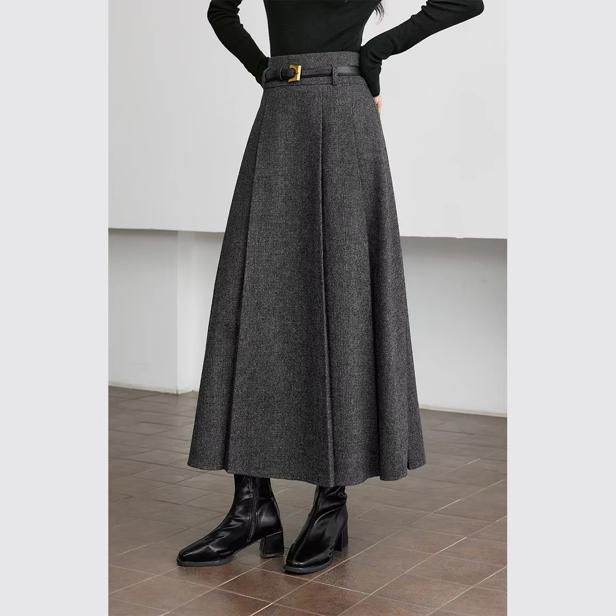 VIMLY Elegant Simple 37.2% Wool Blended Pleated Skirt Winter High Waist Stereo Heavy Duty Skirt For Women Office Lady Clothes