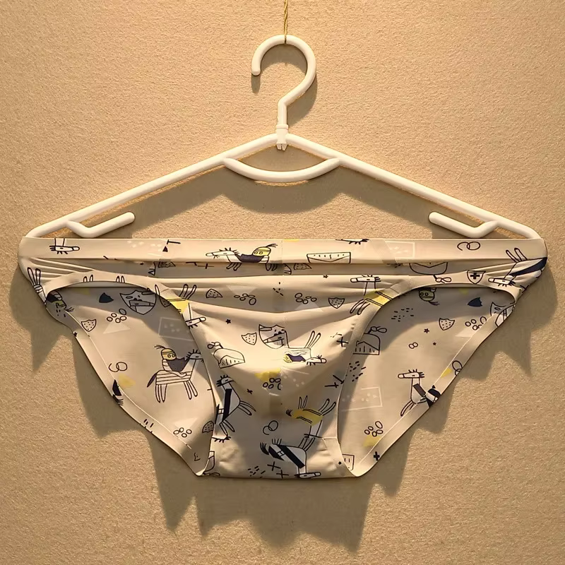 Men's Ice Silk Underwear Traceless Triangle Pants Youth Breathable Cartoon Cartoon Thin Boys' Shorts and Shorts