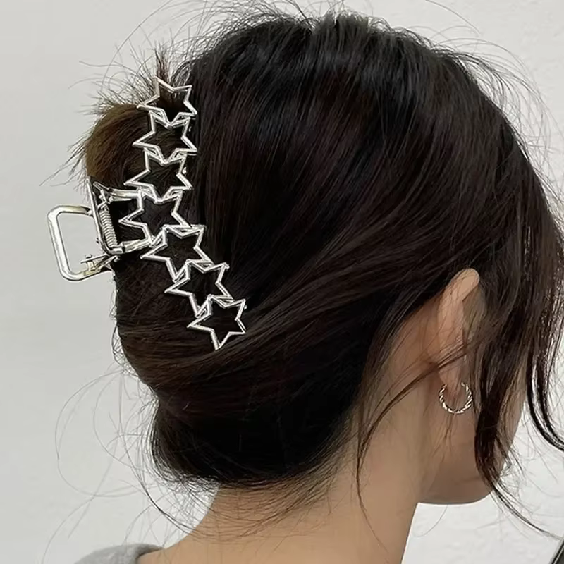 Hollow Star Hair Claws for Women Y2K Sweet Silver Pentagram Heart Cool Girls Charm Trend Hair Clip Aesthetics Hair Accessories