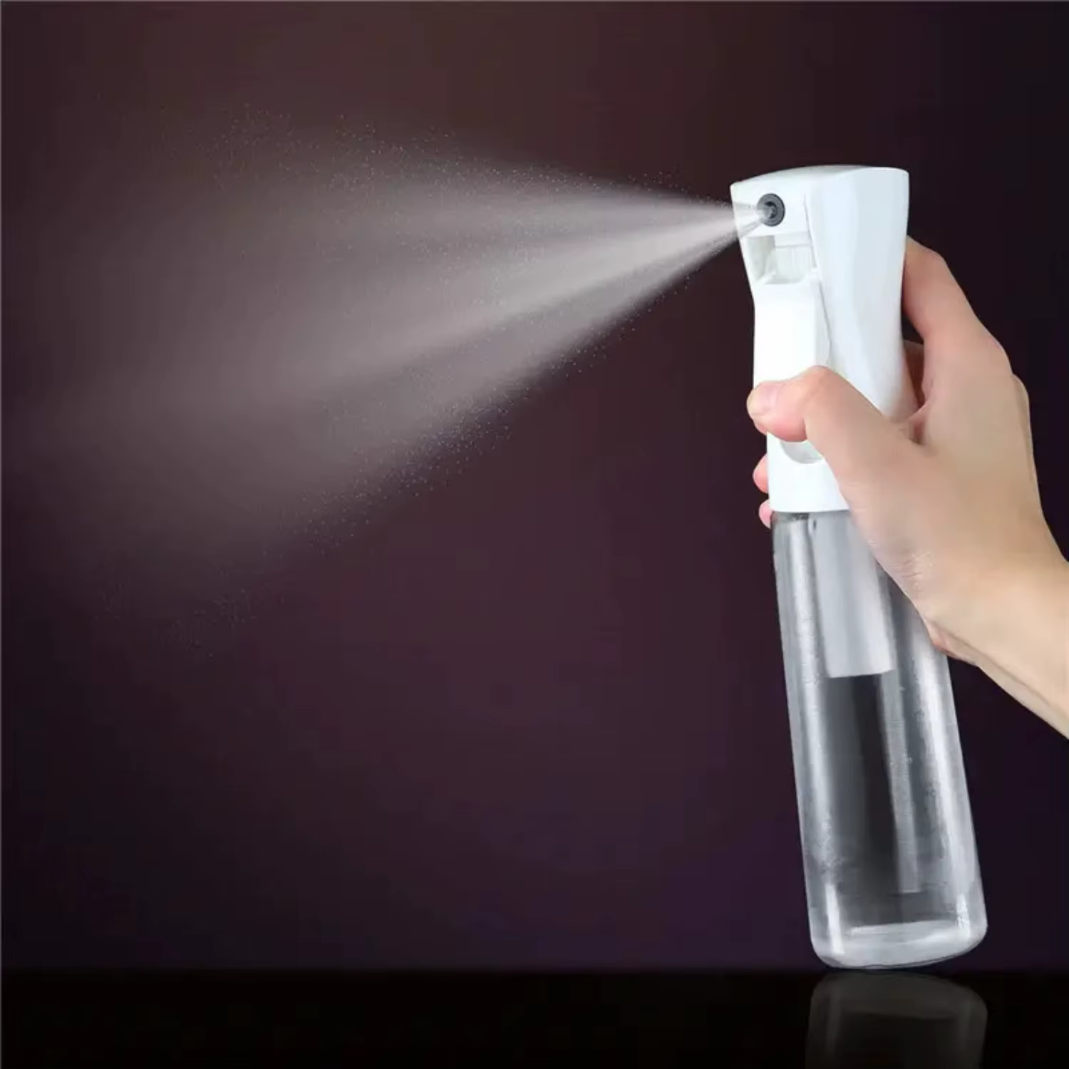 Durable and Reliable 500ML Large Transparent Plastic Spray Bottle - Leak-proof and Easy to Use for Gardening and Cleaning Purpos