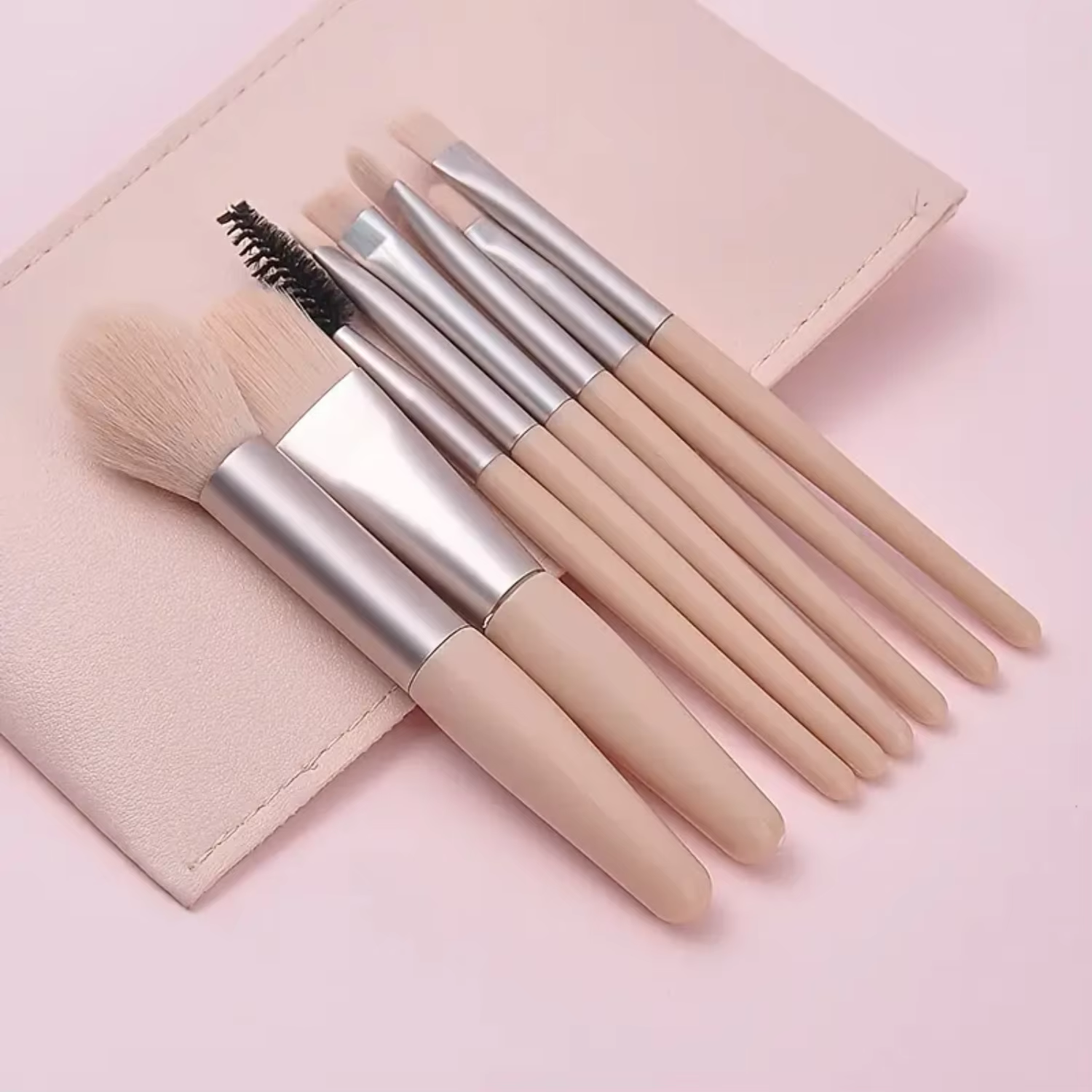 Makeup Brush Set  Foundation, Powder, Blush, Concealer, Contour Brushes - Premium Synthetic Bristles for Blending - 8 Pcs Kit