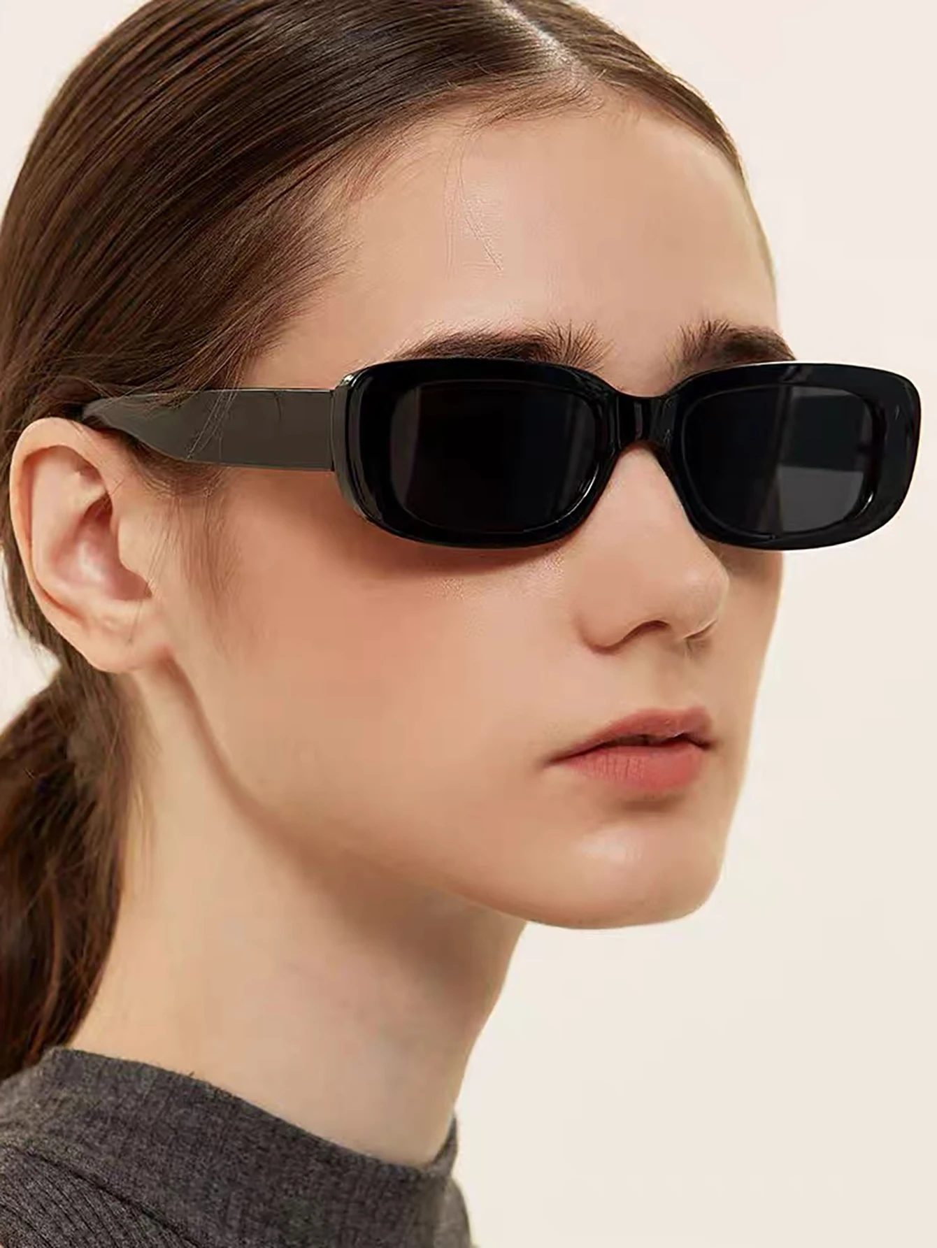 F-001--preto