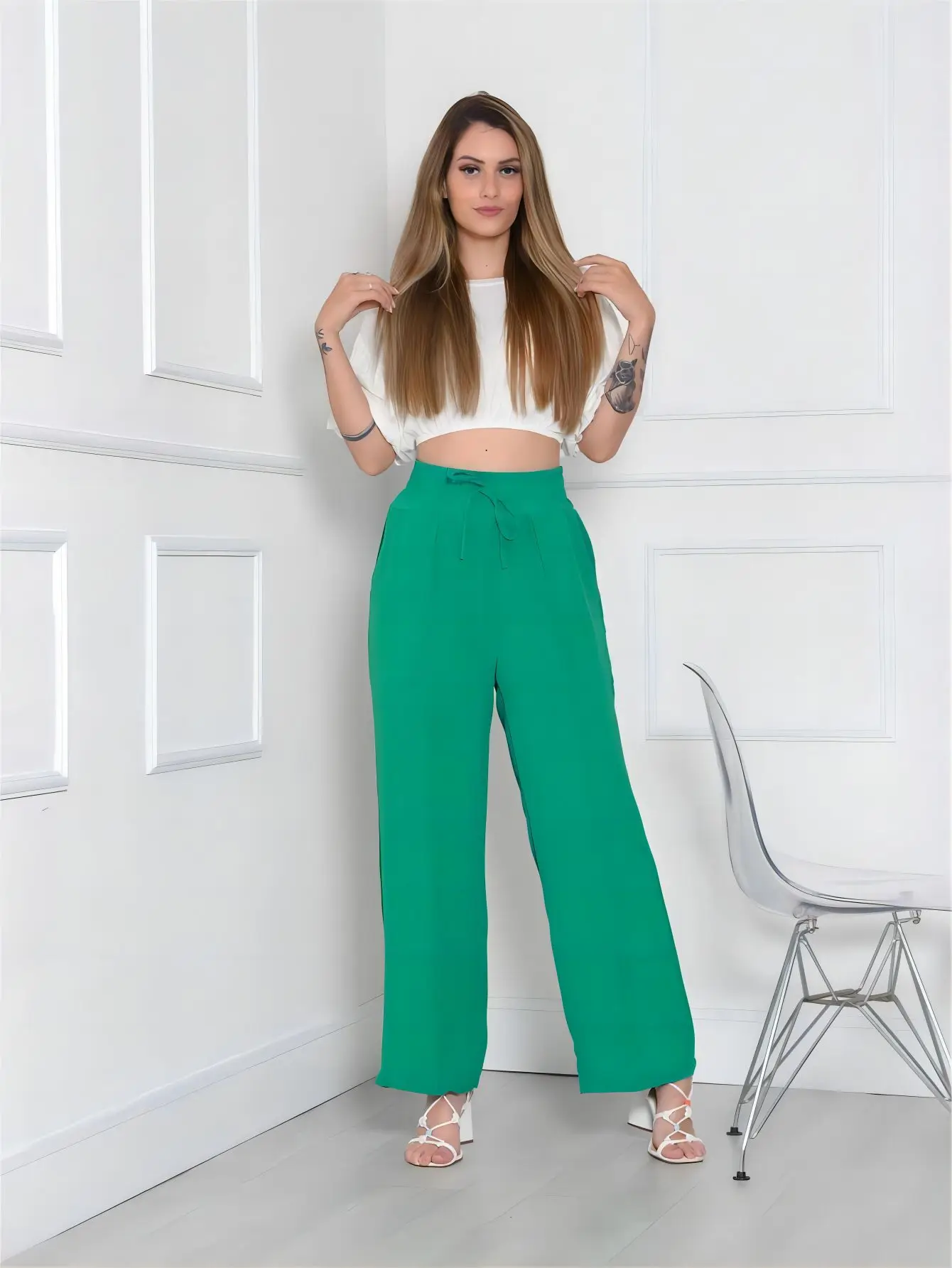 GREEN