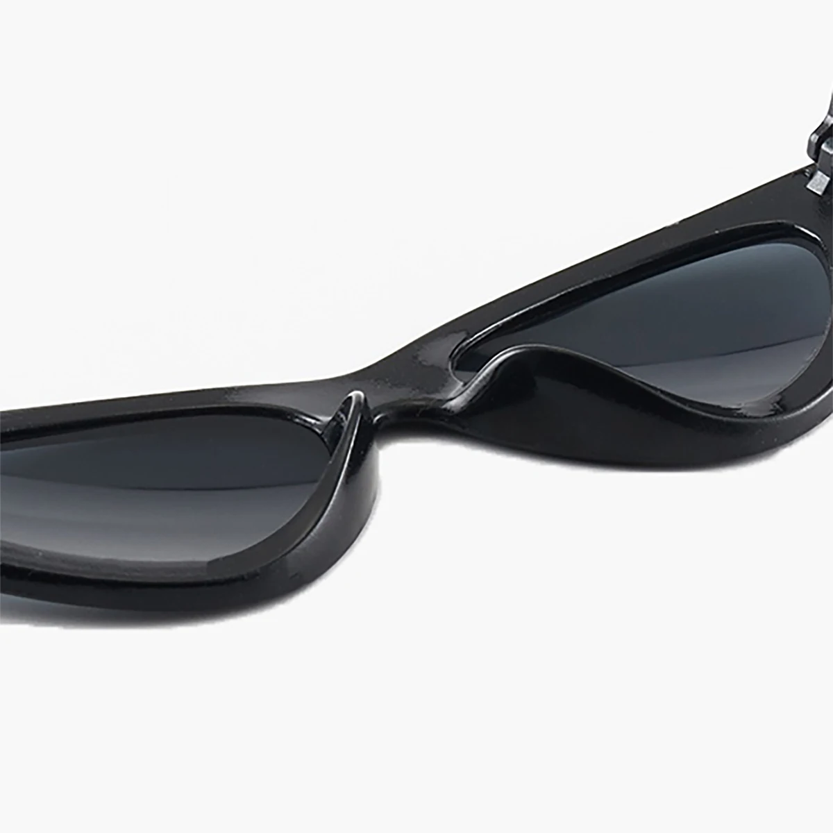 F002-Preto