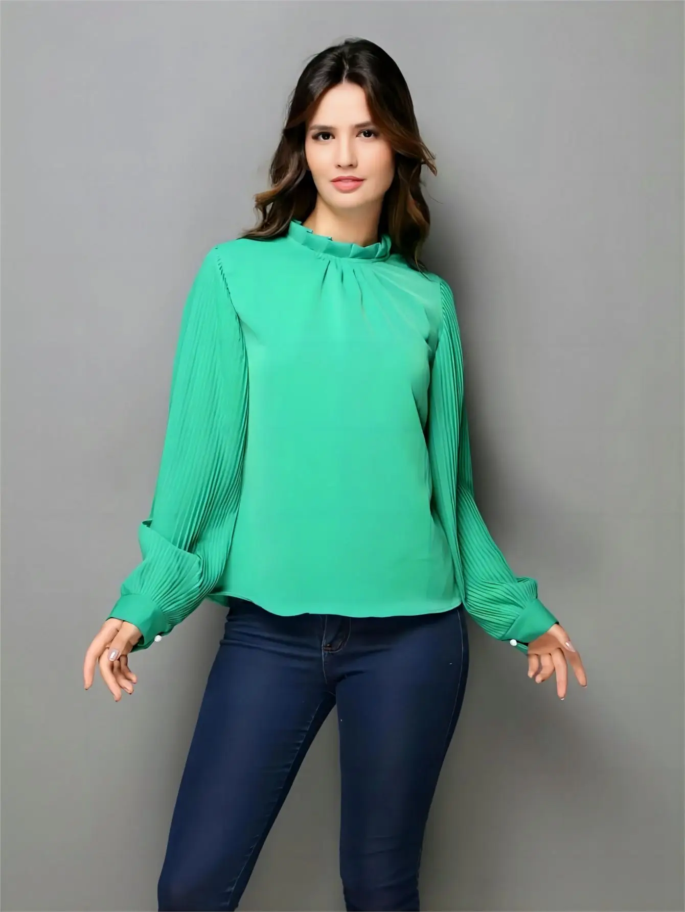 GREEN