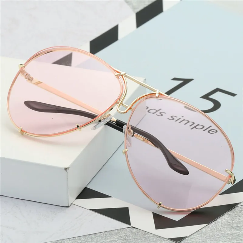 Oversized Unique Wrapping Paper Sunglasses Womens Metallic Gold Legs Vintage Sunglasses Women UV400 Gradient Sunglasses