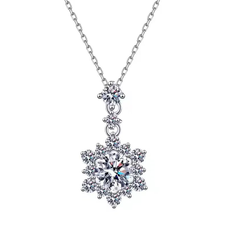 Classic Snowflakes Pendant 1Carat Moissanite Necklace Light Luxury 925 Sterling Silver Moissanite Diamond Women Necklace