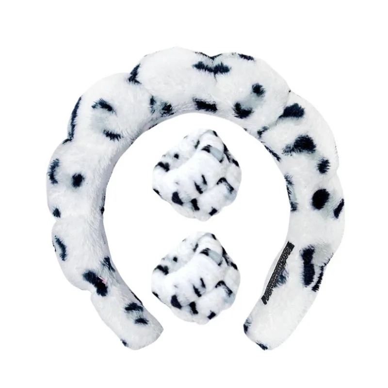 A 3-Piece white