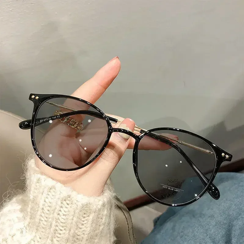 black (gray)