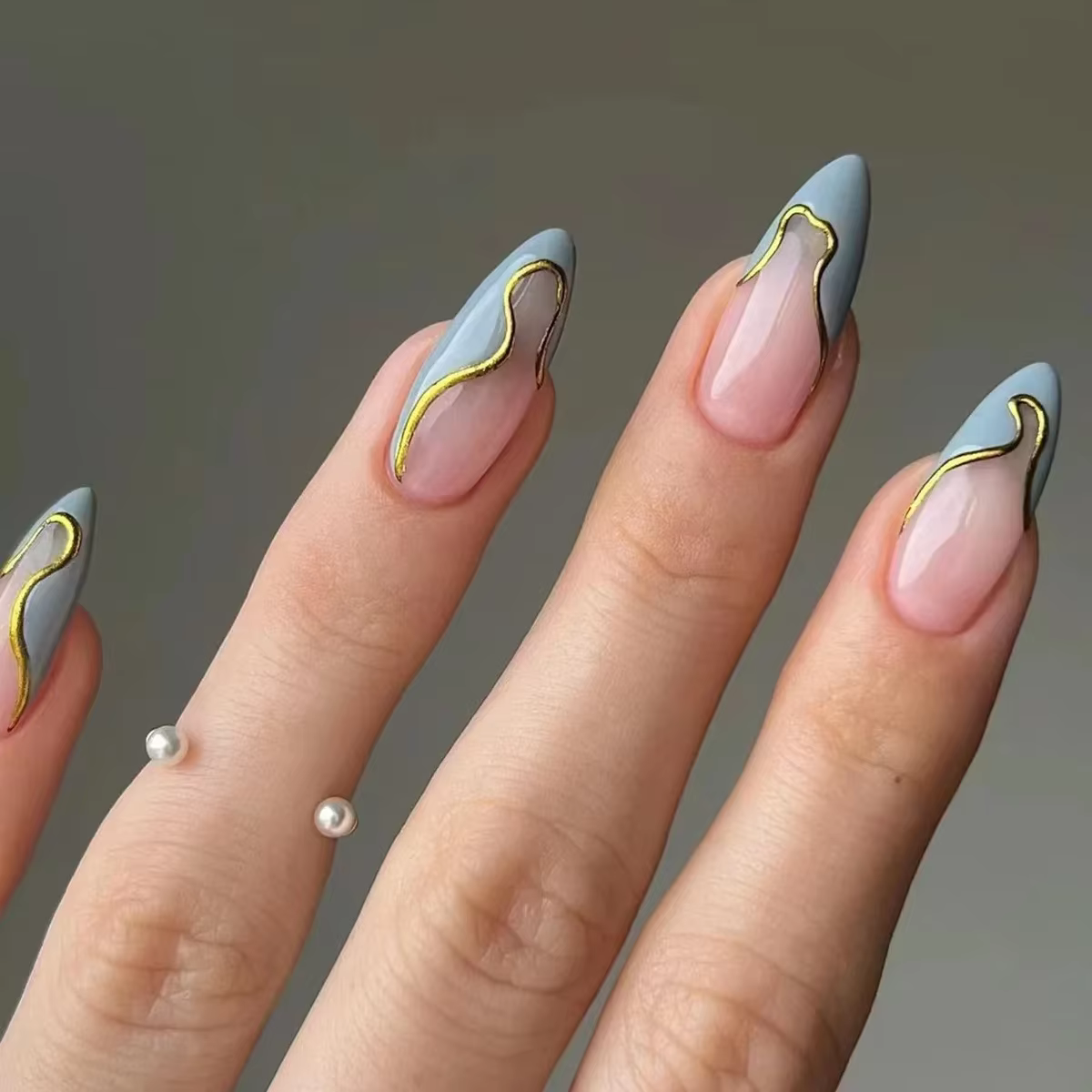 24Ps/Lot Wearing Fake Nails Art Sunflower Flower Whitening Fashionable False Nail Tips Finished Full Coverage Press on Nails Set