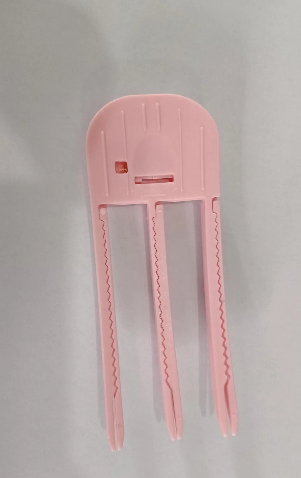Pink 3 teeth