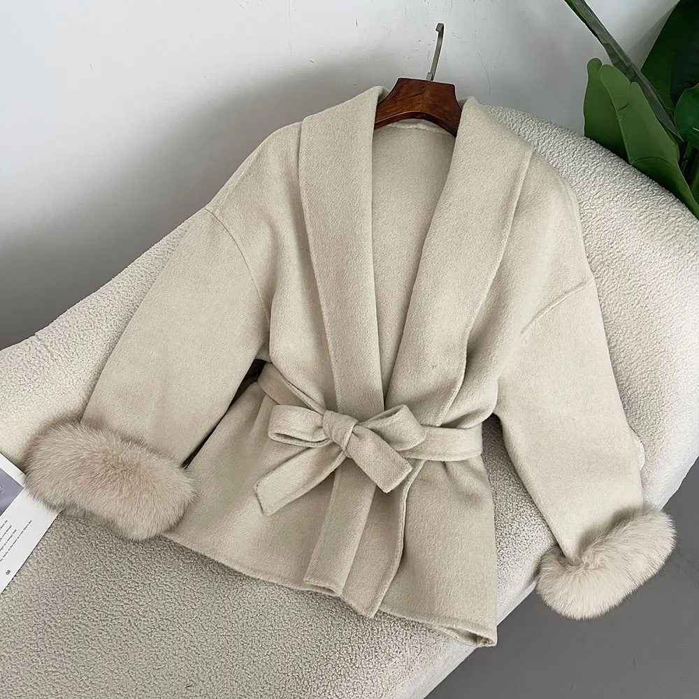 Beige short