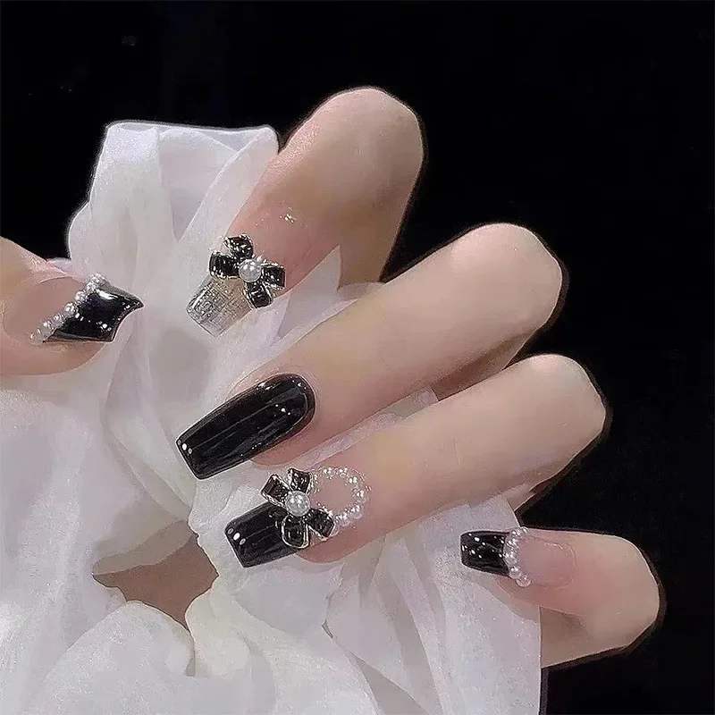 fake-nails-Z468Q