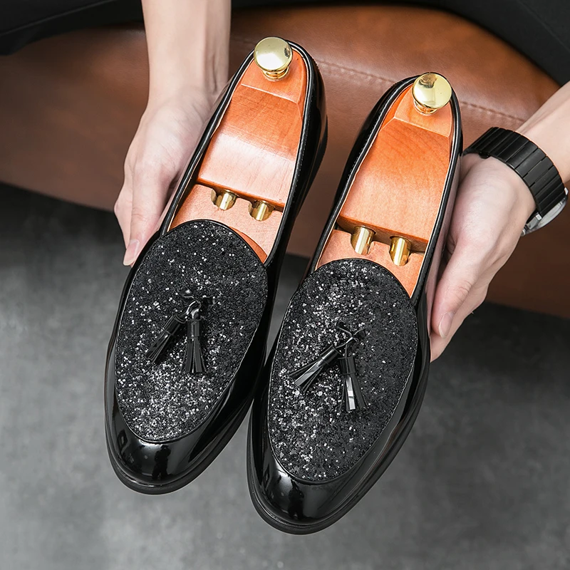 New Arrival Men's Fashion Patent Leather Sequin Tassel Dress Business Office Shoes Male Charm Wedding Party Prom Flats Footwear