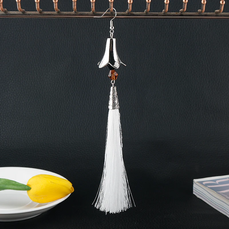 01 Ear hook