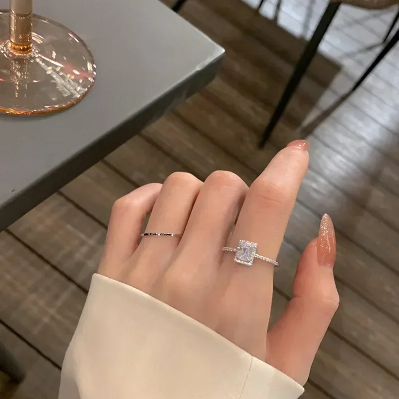 Luxury Shiny Wedding Engagement Rings for Women Brand Square Diamond Lucky Ring Personality Unique Design Rings Charm Jewelry