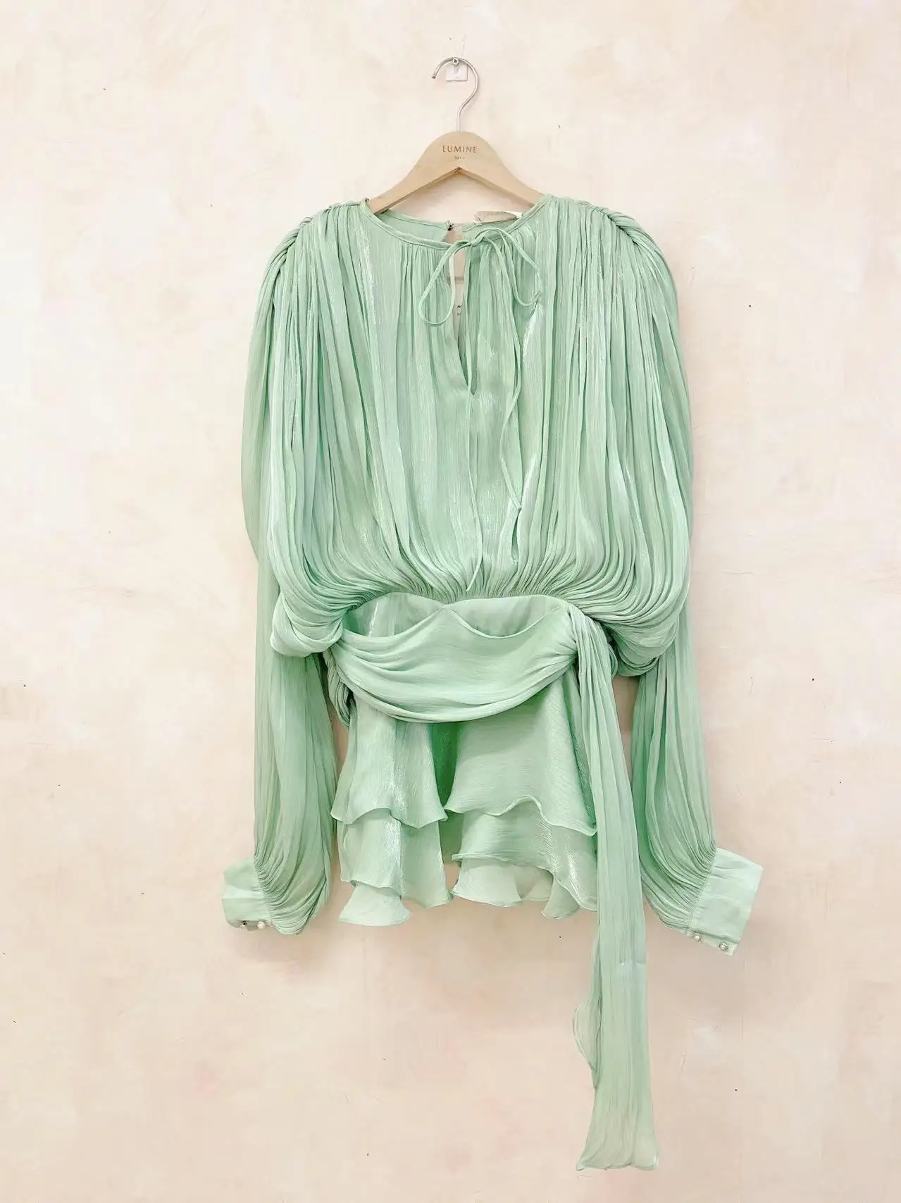 GREEN