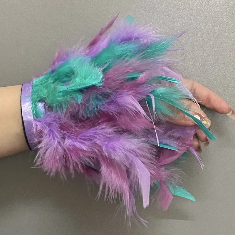 1/2 Pcs Feather Snap Bracelet Wrist Arm Cuffs Ostrich Feathers Wrist Warmers Sleeves Elegant Fur Cuff For Women Party Decoration