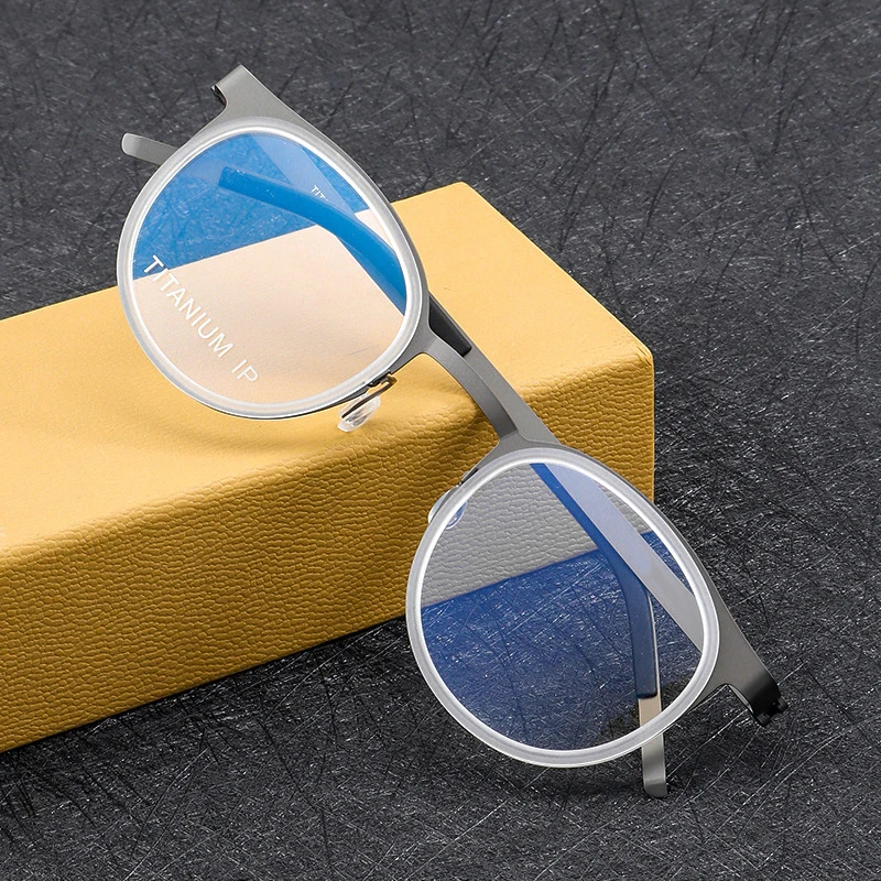 Clear-No Lens