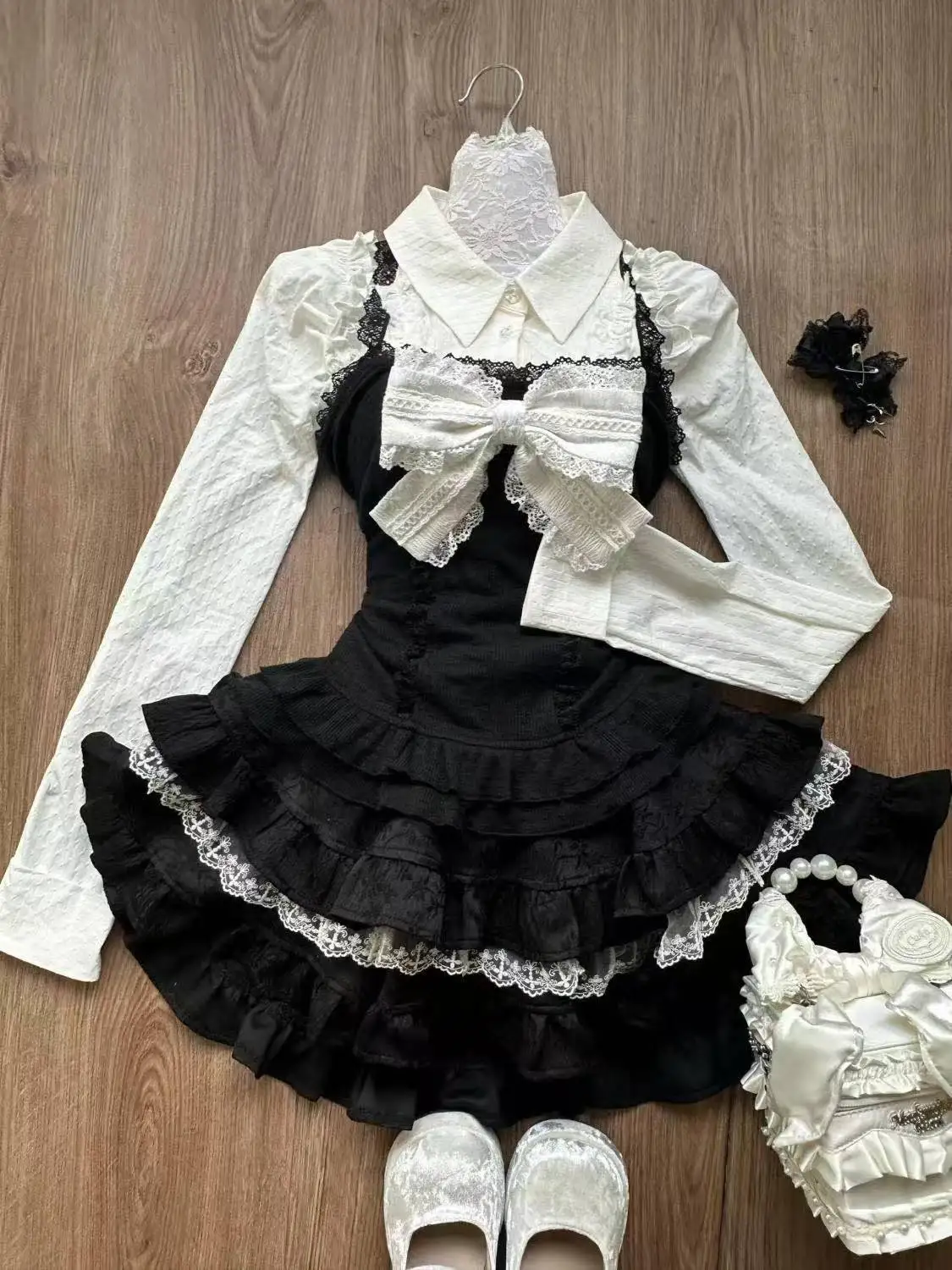1590