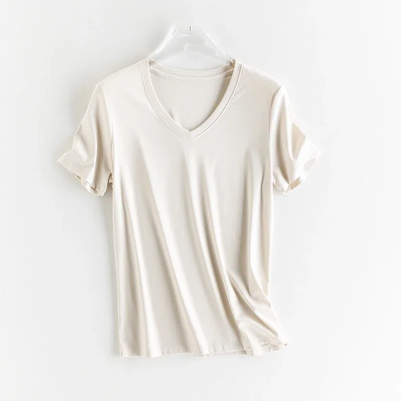 V 9 Cream White