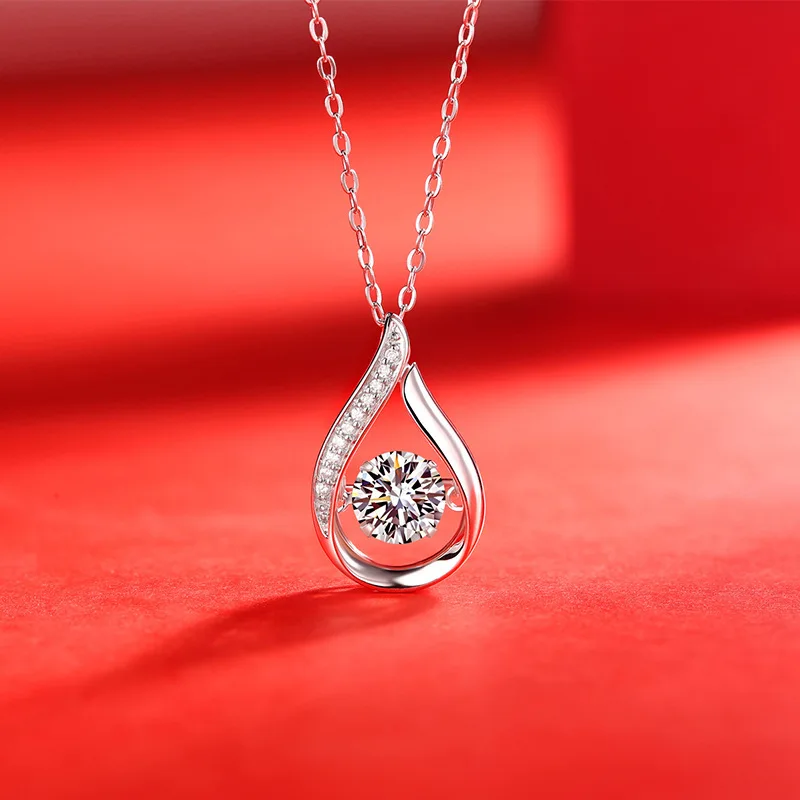 S925 silver 1ct moissanite smart water drop pendant necklace is versatile, light and luxurious, suitable for weddings and gifts