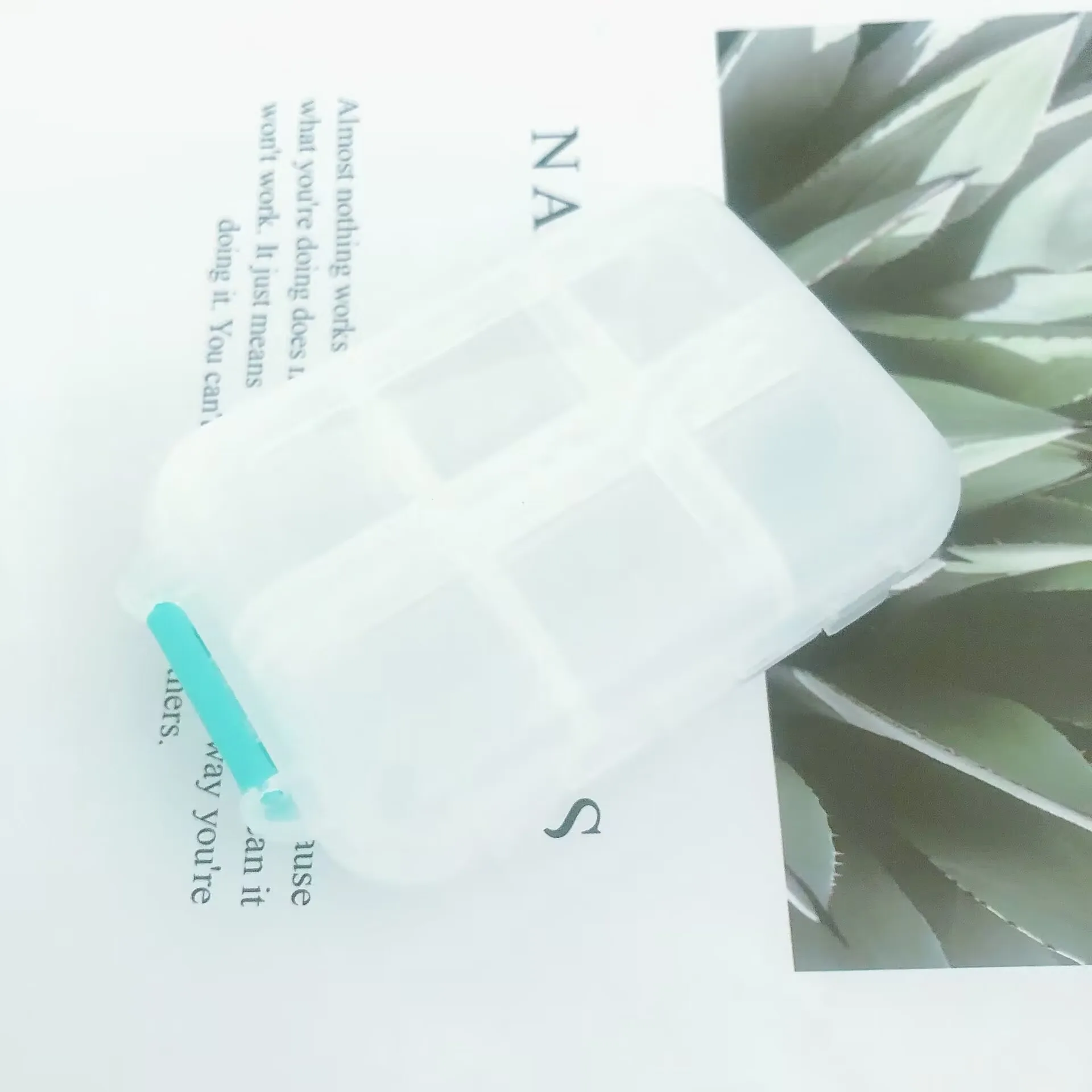 12 squares White