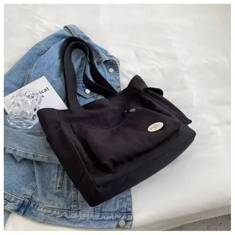 TM261-Black